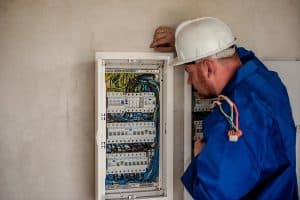 Come diventare un elettricista